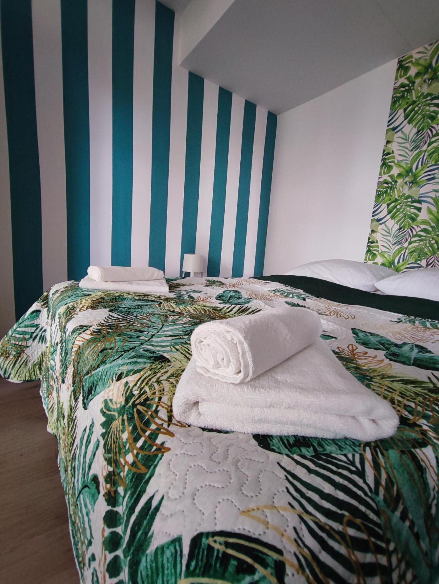 Apartamenty Poddabek- Basen Kryty, Sauna, Animacje Dla Dzieci , Malpi Gaj, Baseny Na Dachu Поддомбе Экстерьер фото