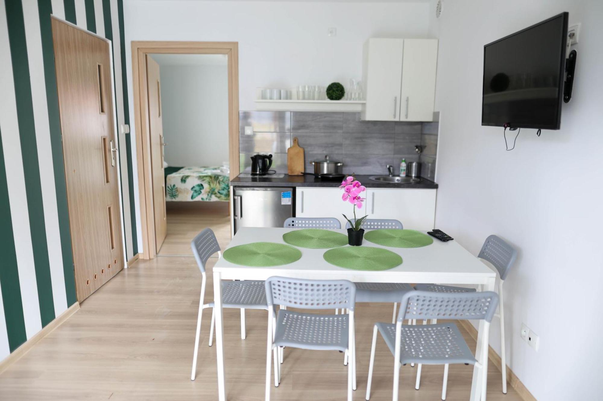 Apartamenty Poddabek- Basen Kryty, Sauna, Animacje Dla Dzieci , Malpi Gaj, Baseny Na Dachu Поддомбе Экстерьер фото