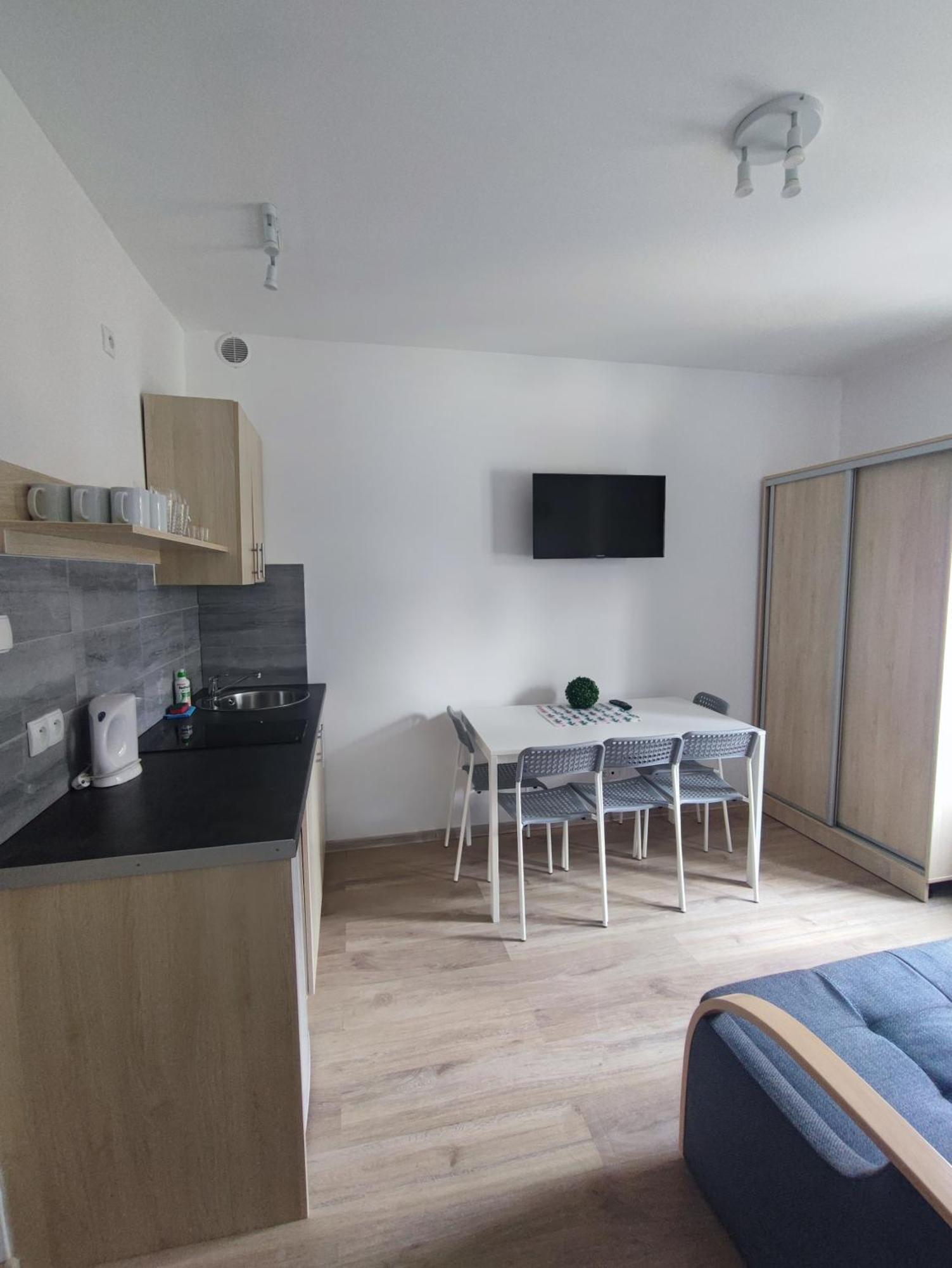 Apartamenty Poddabek- Basen Kryty, Sauna, Animacje Dla Dzieci , Malpi Gaj, Baseny Na Dachu Поддомбе Экстерьер фото