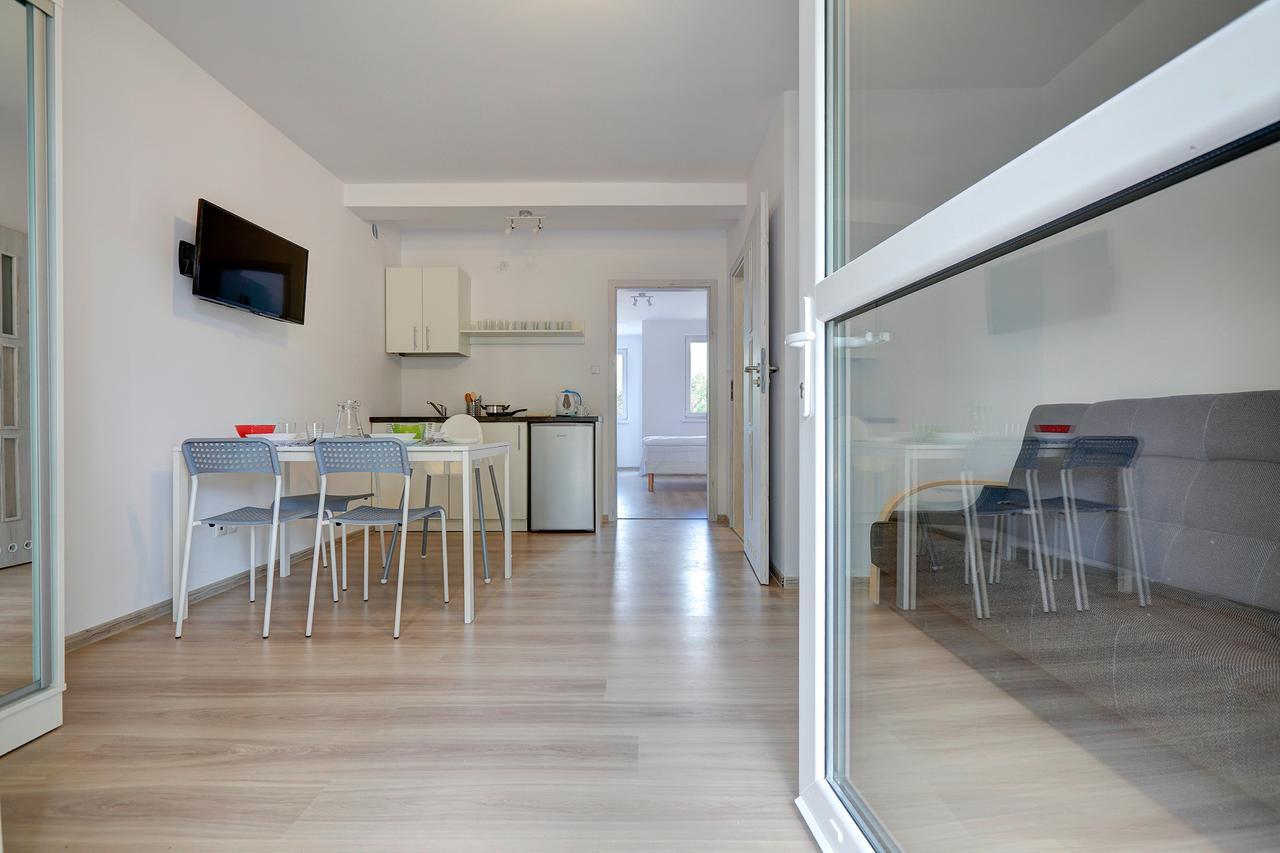 Apartamenty Poddabek- Basen Kryty, Sauna, Animacje Dla Dzieci , Malpi Gaj, Baseny Na Dachu Поддомбе Экстерьер фото